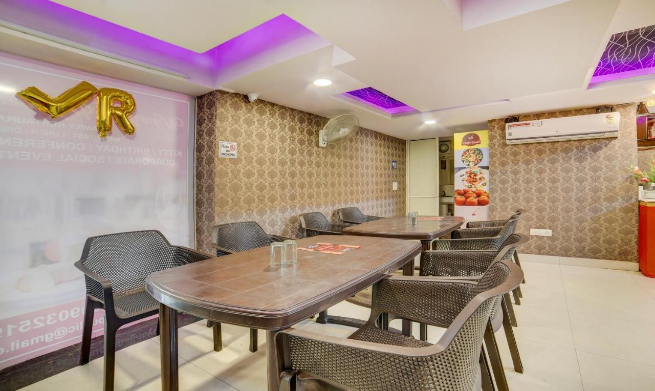 Hotel White Castle Noida Bagian luar foto